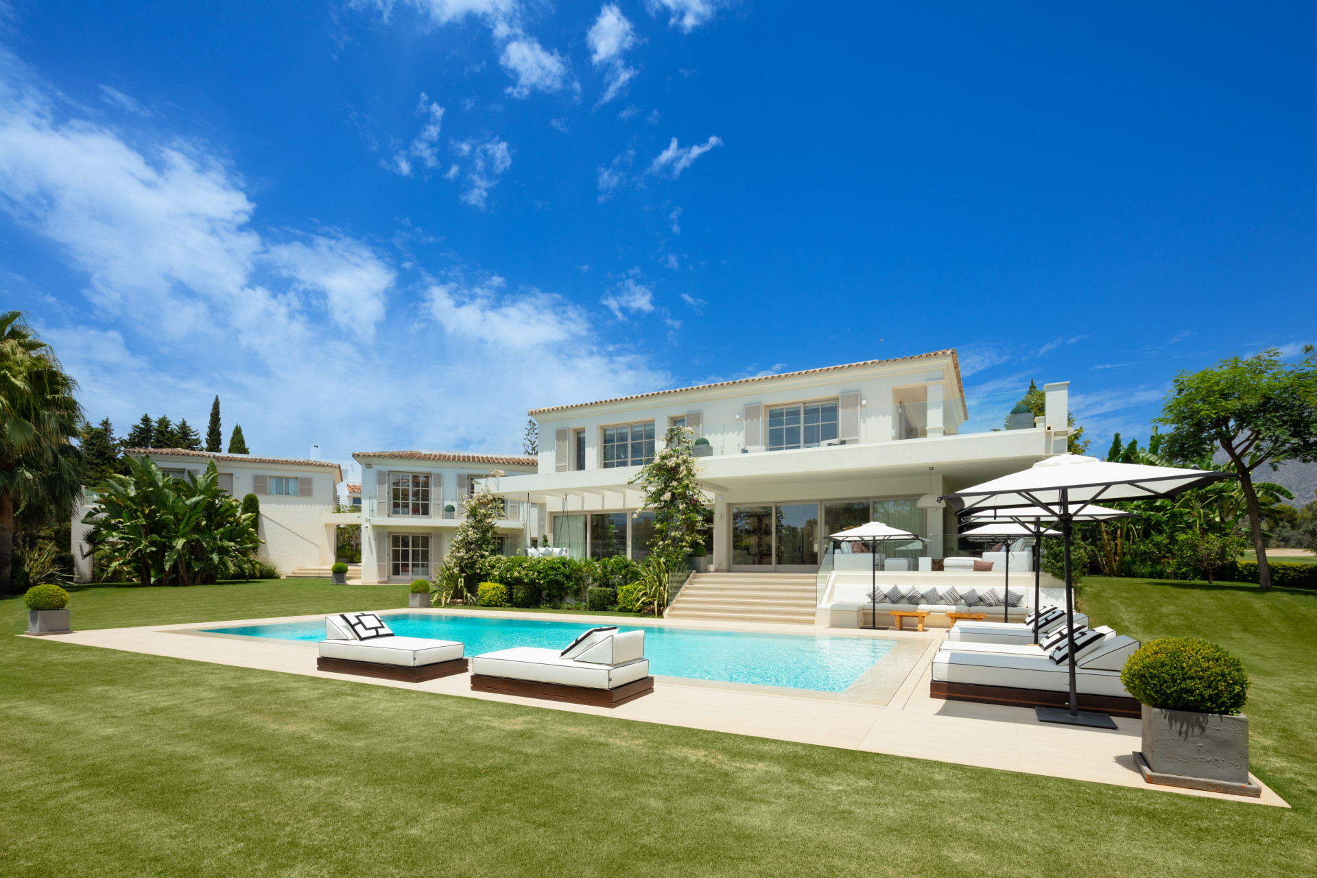VP6228 Nueva Andalucia Marbella villa 6 Bedrooms