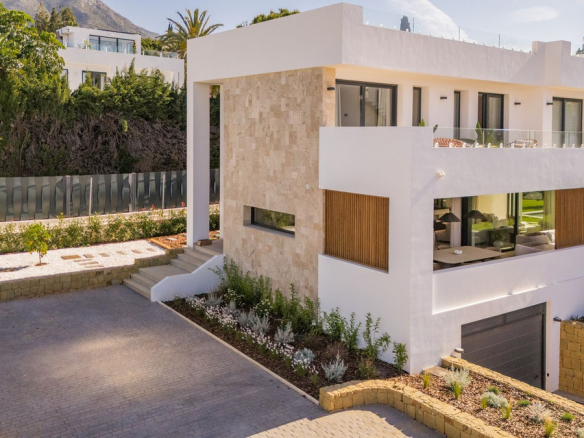 Nagueles Marbella villa 5 Bedrooms