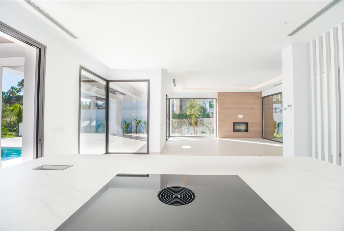 Puerto Banus Marbella villa 4 Bedrooms