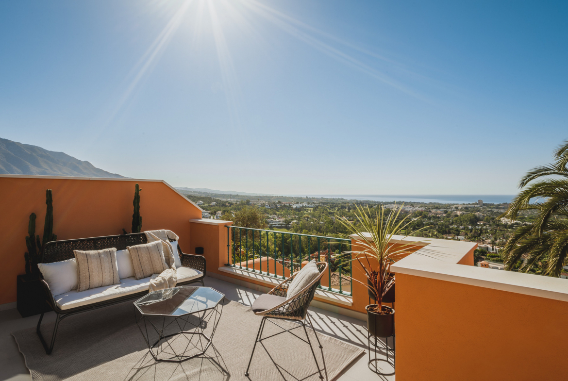 Nueva Andalucia Marbella penthouse 3 Bedrooms