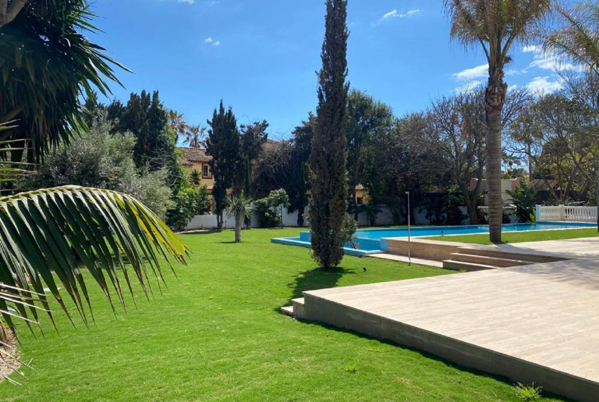 Estepona villa 6 Bedrooms