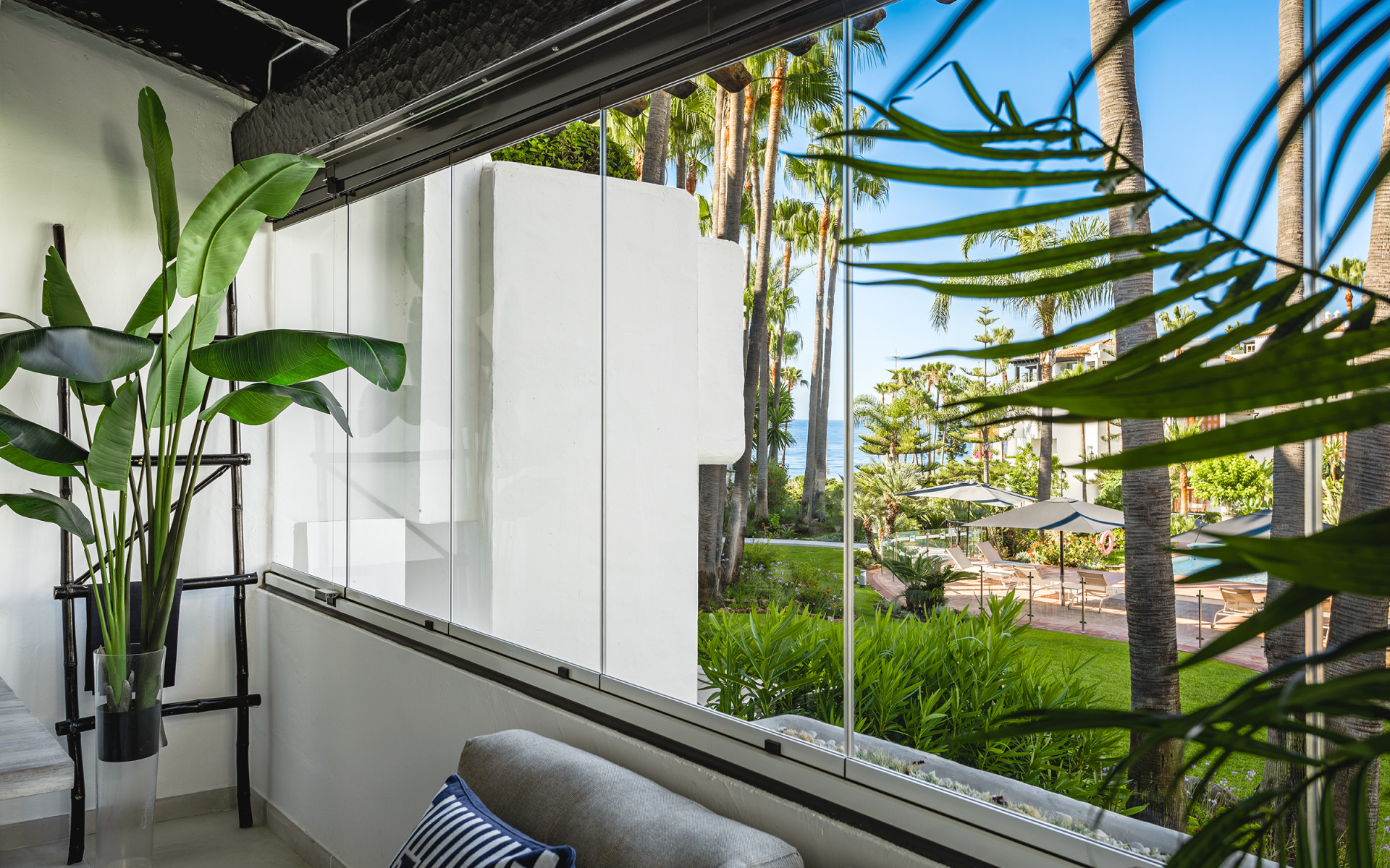 luxo-estate-3 Marbella Golden Mile Marbella apartment 3 Bedrooms