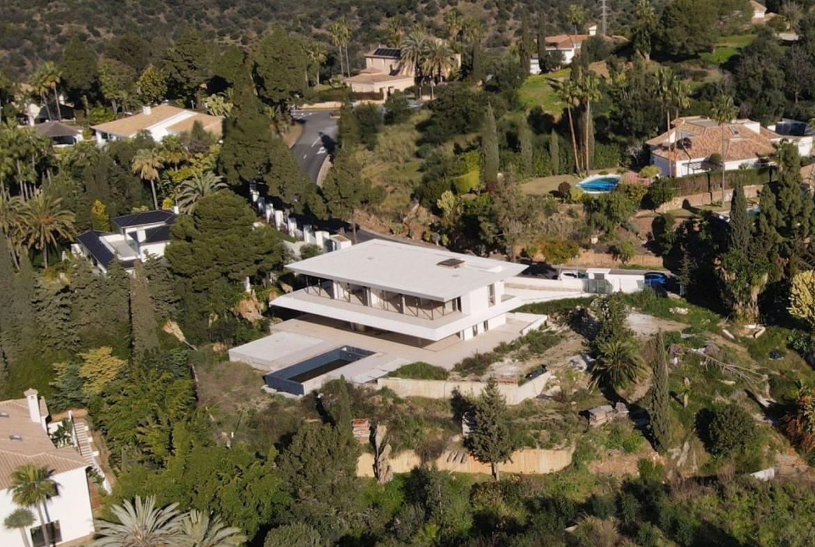 Las Chapas Marbella villa 7 Bedrooms