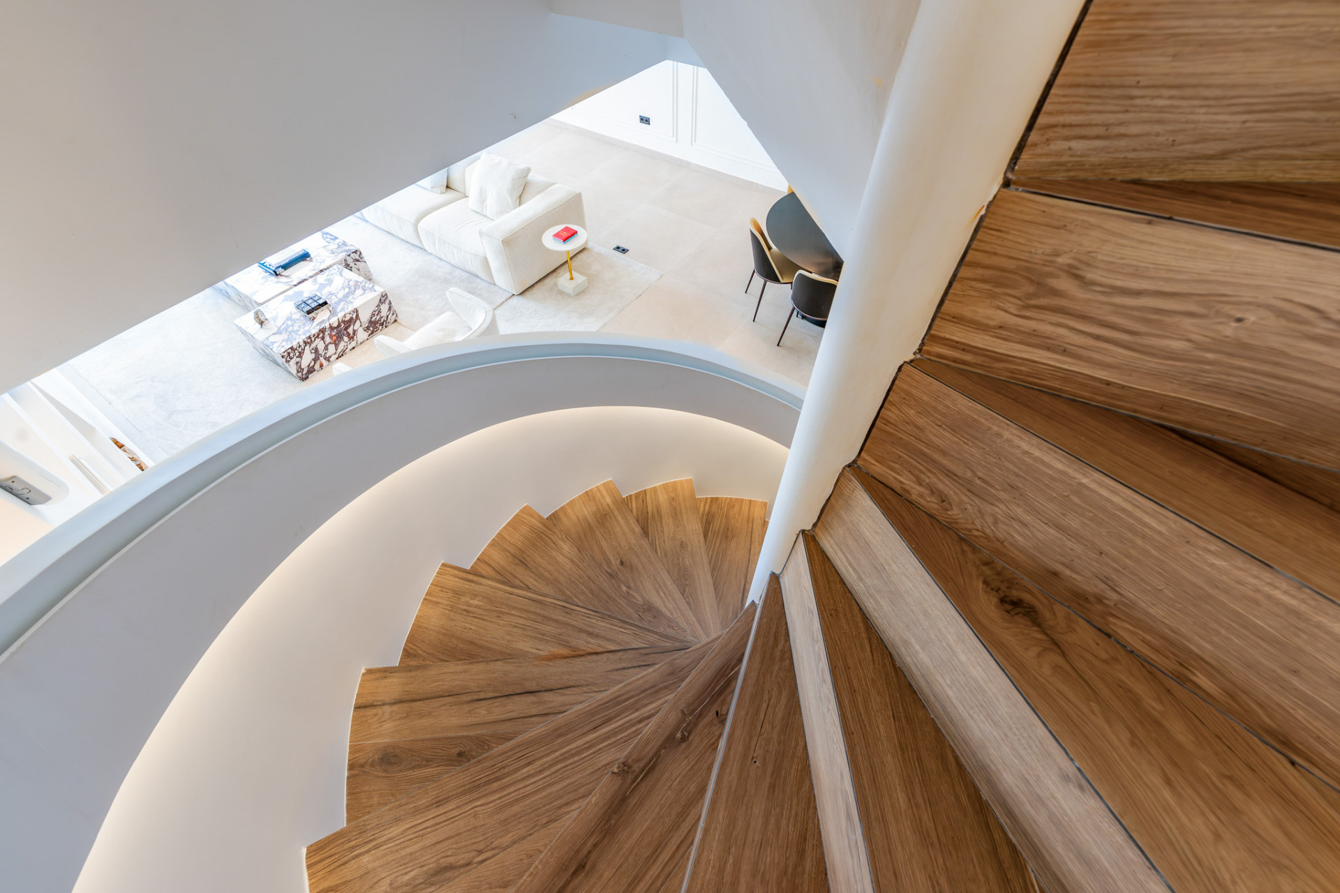 luxo-estate-3 La Quinta Benahavis townhouse 4 Bedrooms