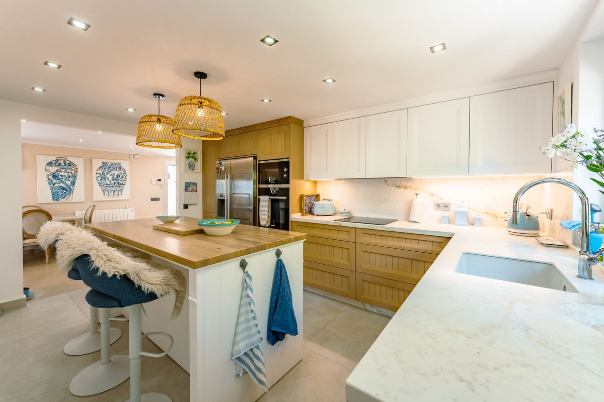 Estepona villa 4 Bedrooms