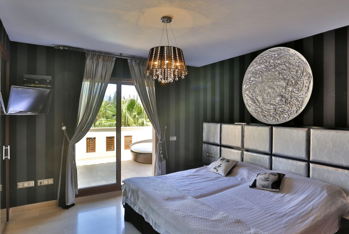 Nueva Andalucia Marbella penthouse 2 Bedrooms