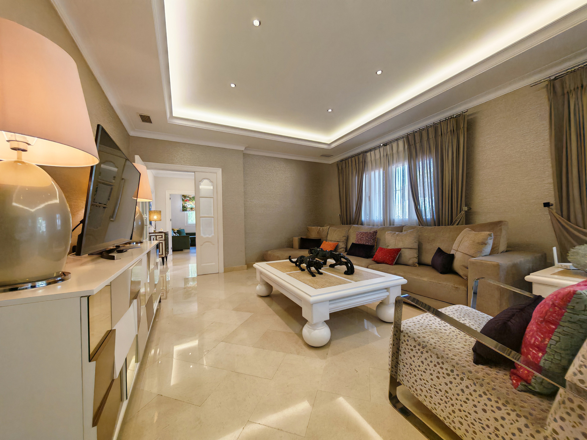 Elviria Marbella villa 4 Bedrooms