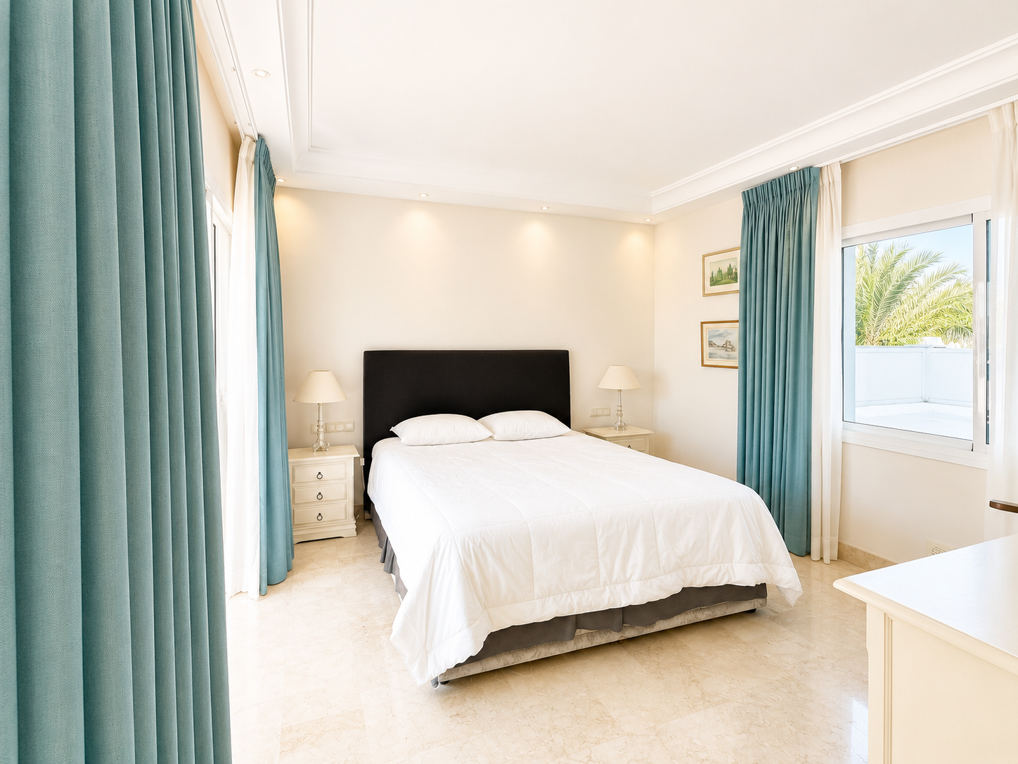 luxo-estate-3 Puerto Banus Marbella penthouse 3 Bedrooms