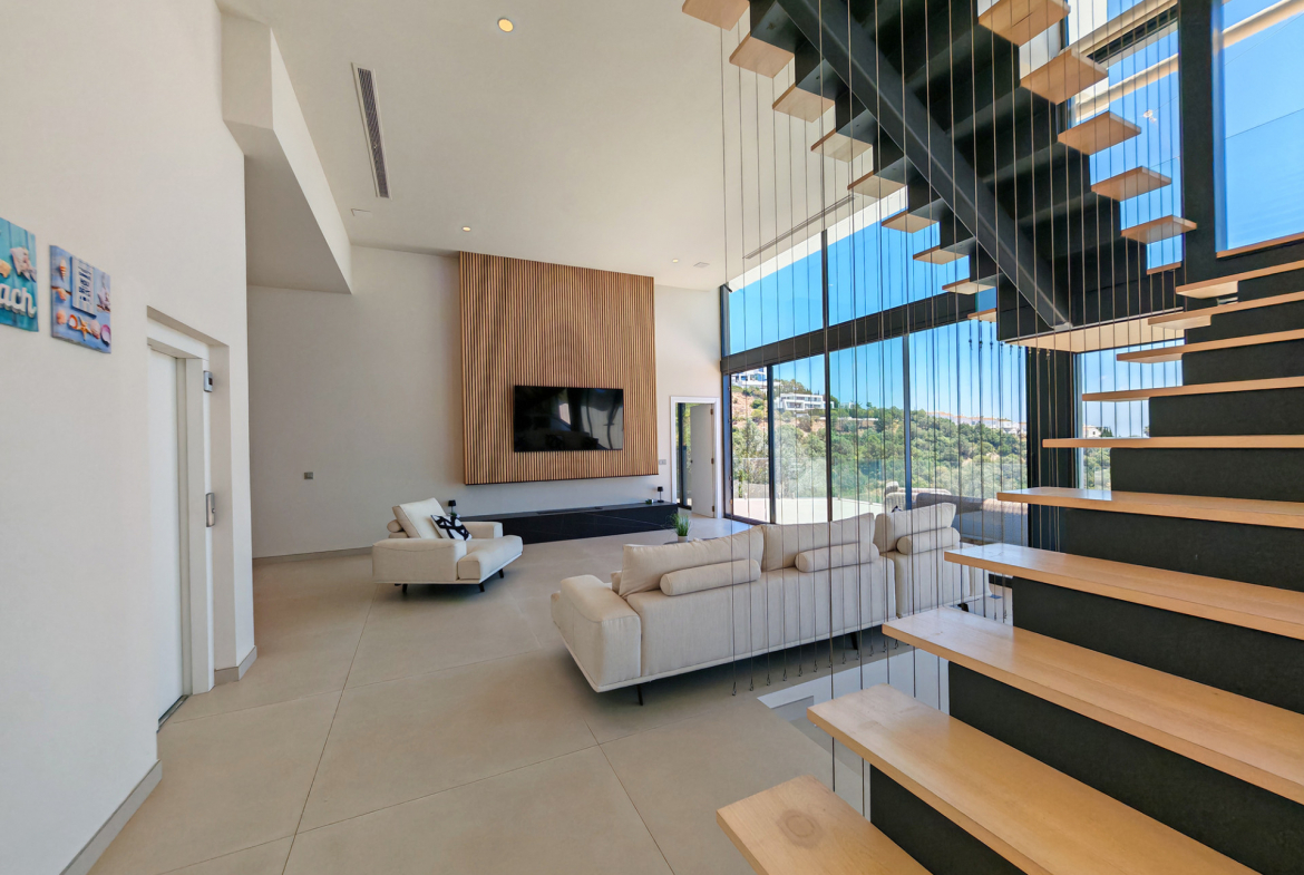 Los Monteros Marbella villa 4 Bedrooms