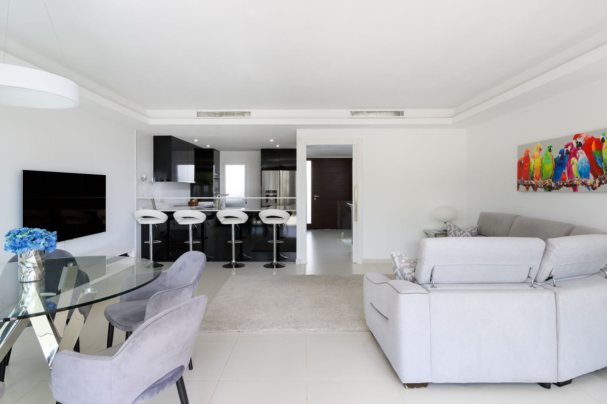 luxo-estate-3 Marbella Golden Mile Marbella townhouse 3 Bedrooms