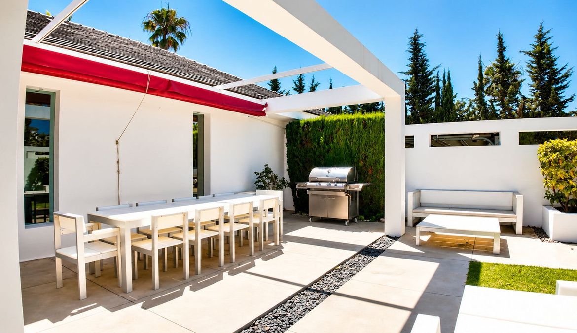 Guadalmina Baja San Pedro Alcantara villa 6 Bedrooms