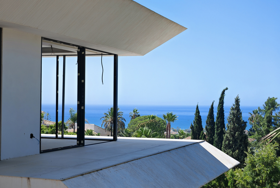 Las Chapas Marbella villa 6 Bedrooms
