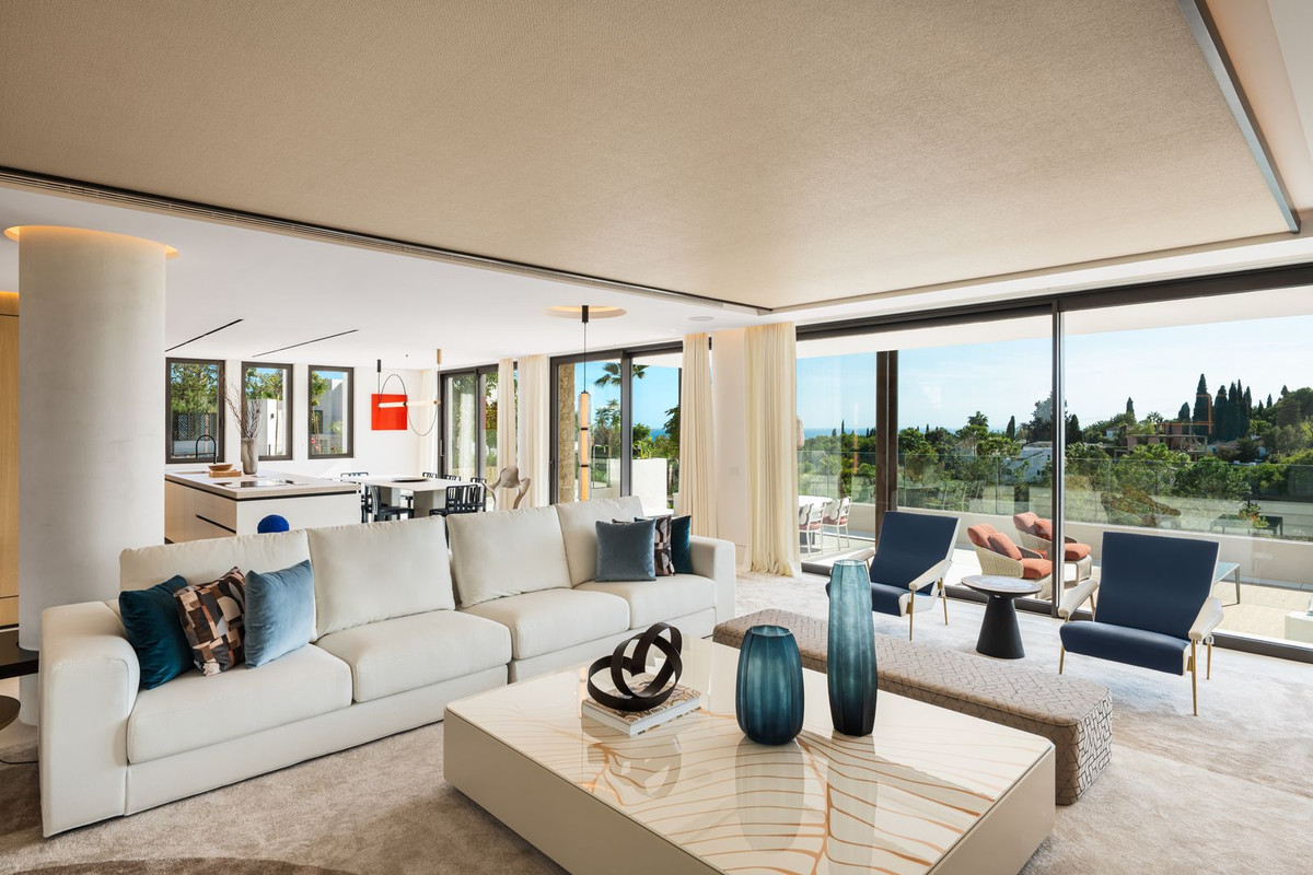 luxo-estate-3 Marbella Golden Mile Marbella villa 5 Bedrooms