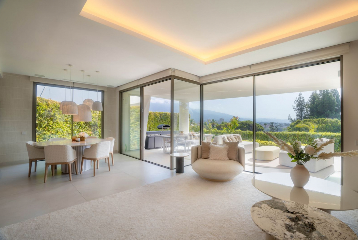 Nueva Andalucia Marbella villa 3 Bedrooms