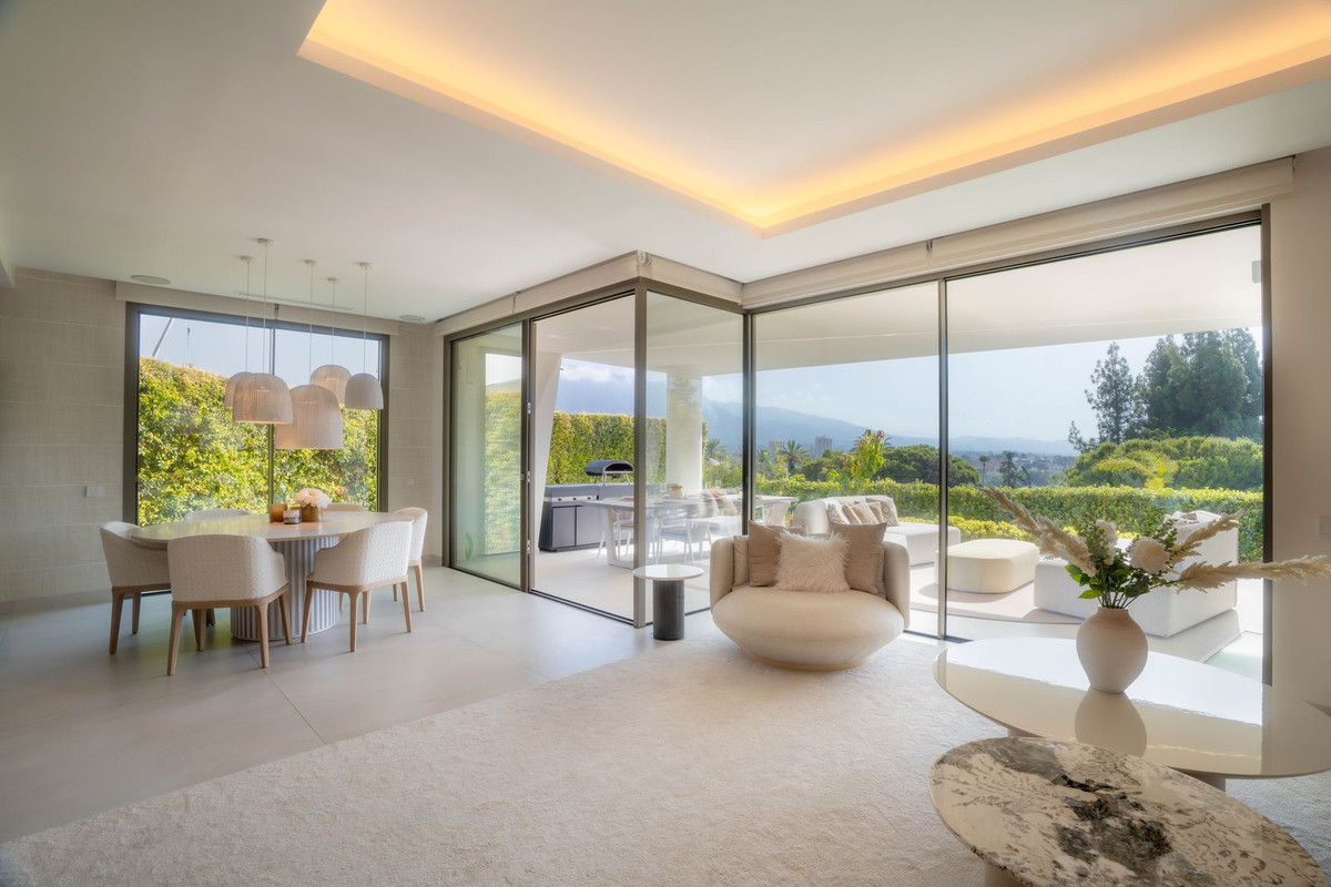 Nueva Andalucia Marbella villa 3 Bedrooms