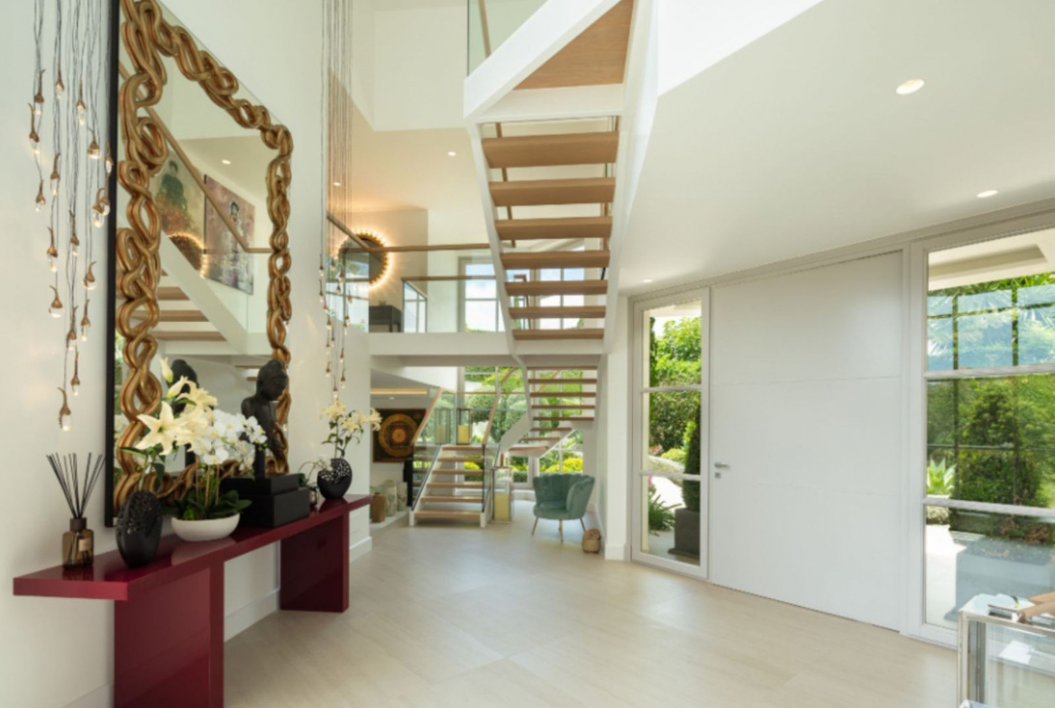 Nueva Andalucia Marbella villa 6 Bedrooms