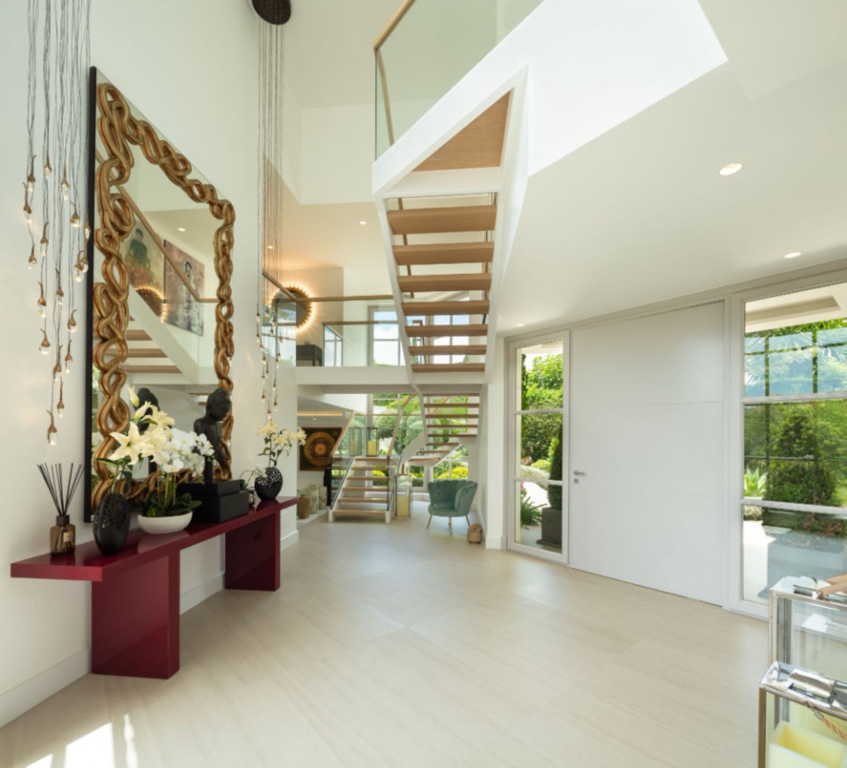 luxo-estate-3 Nueva Andalucia Marbella villa 6 Bedrooms