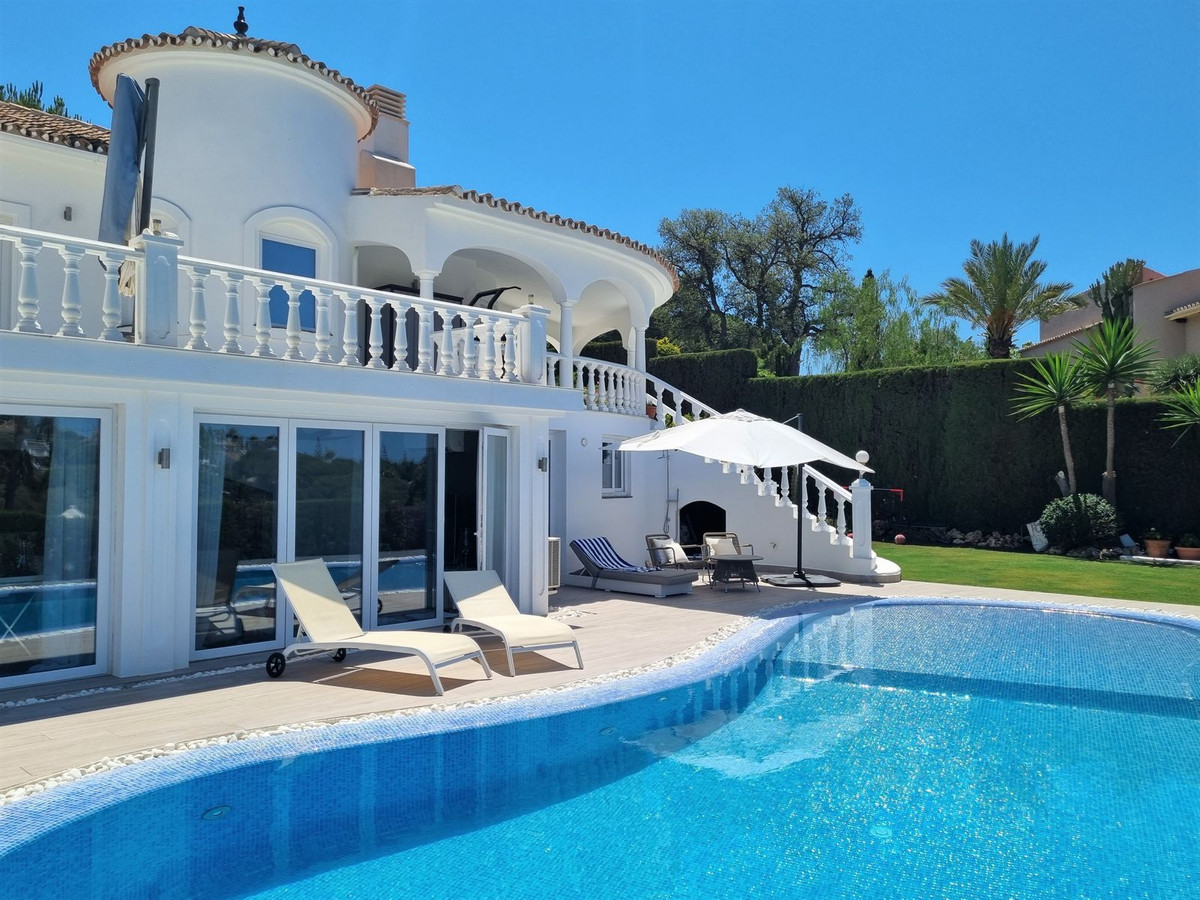 Elviria Marbella villa 5 Bedrooms