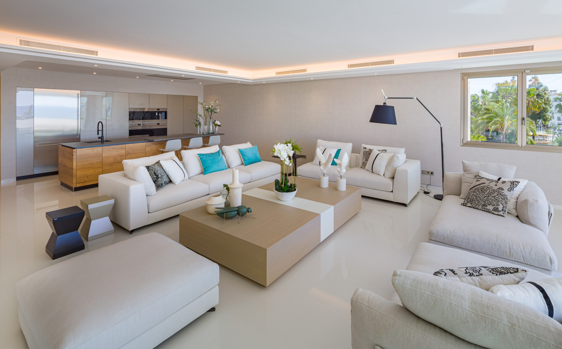luxo-estate-3 Puerto Banus Marbella apartment 4 Bedrooms