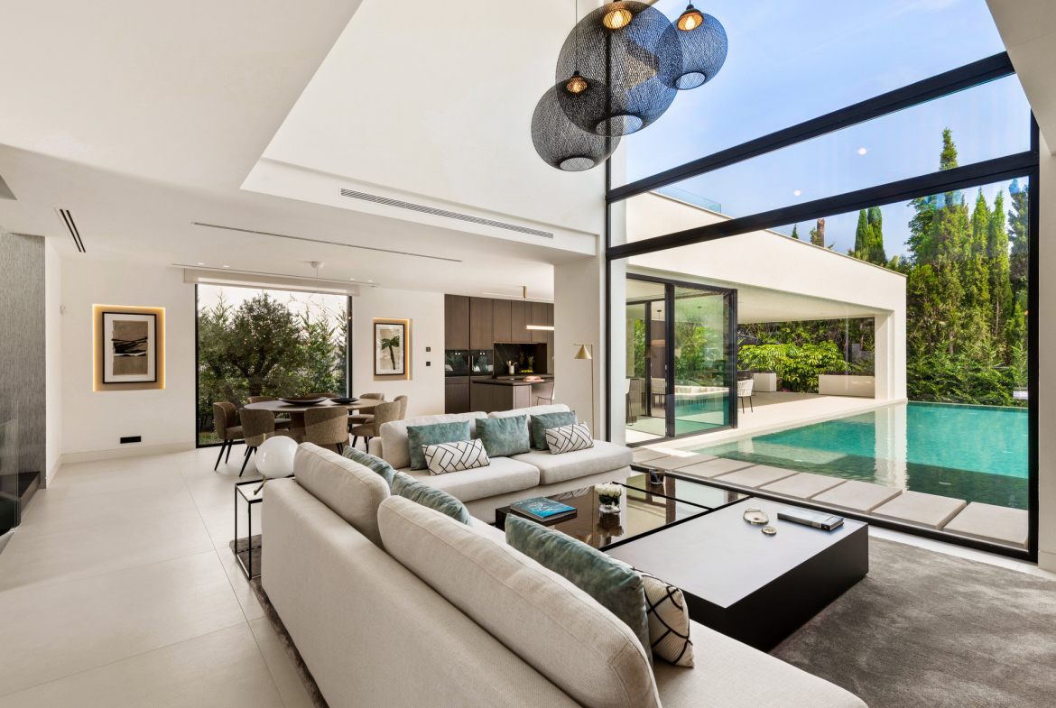 Nueva Andalucia Marbella villa 5 Bedrooms