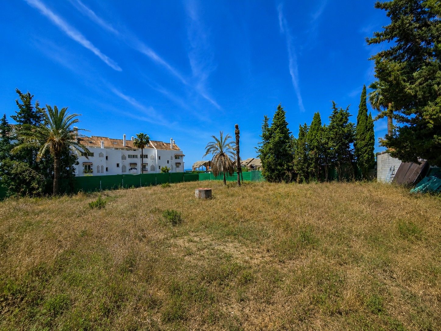 luxo-estate-3 Marbella plot Bedrooms