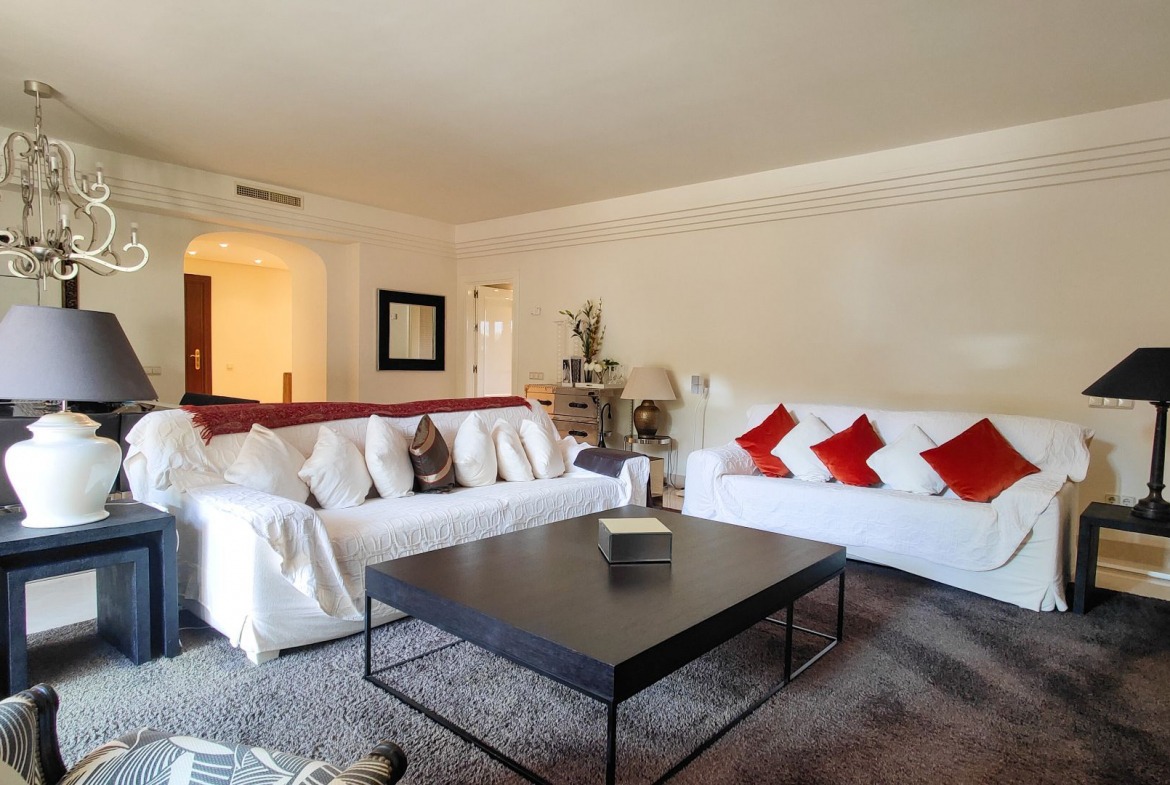 Nueva Andalucia Marbella penthouse 3 Bedrooms