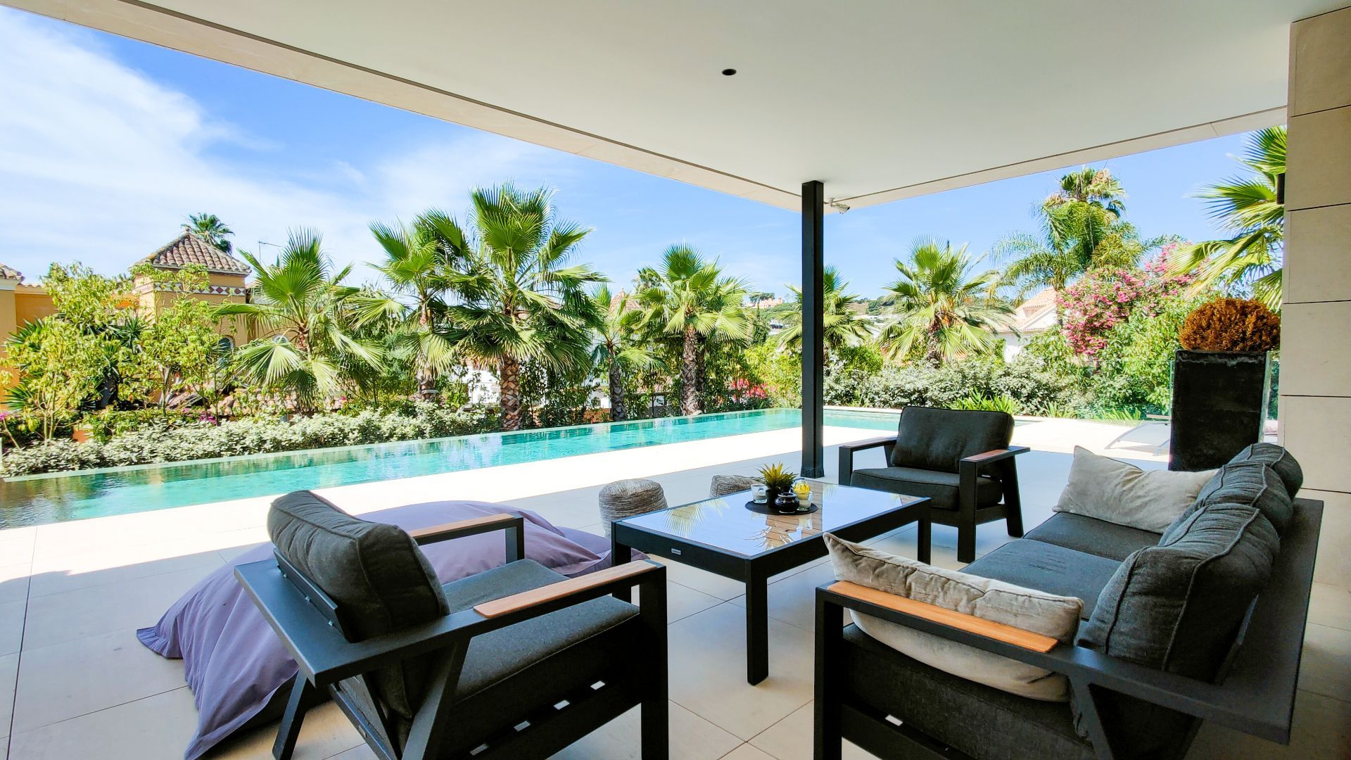 Nueva Andalucia Marbella villa 6 Bedrooms