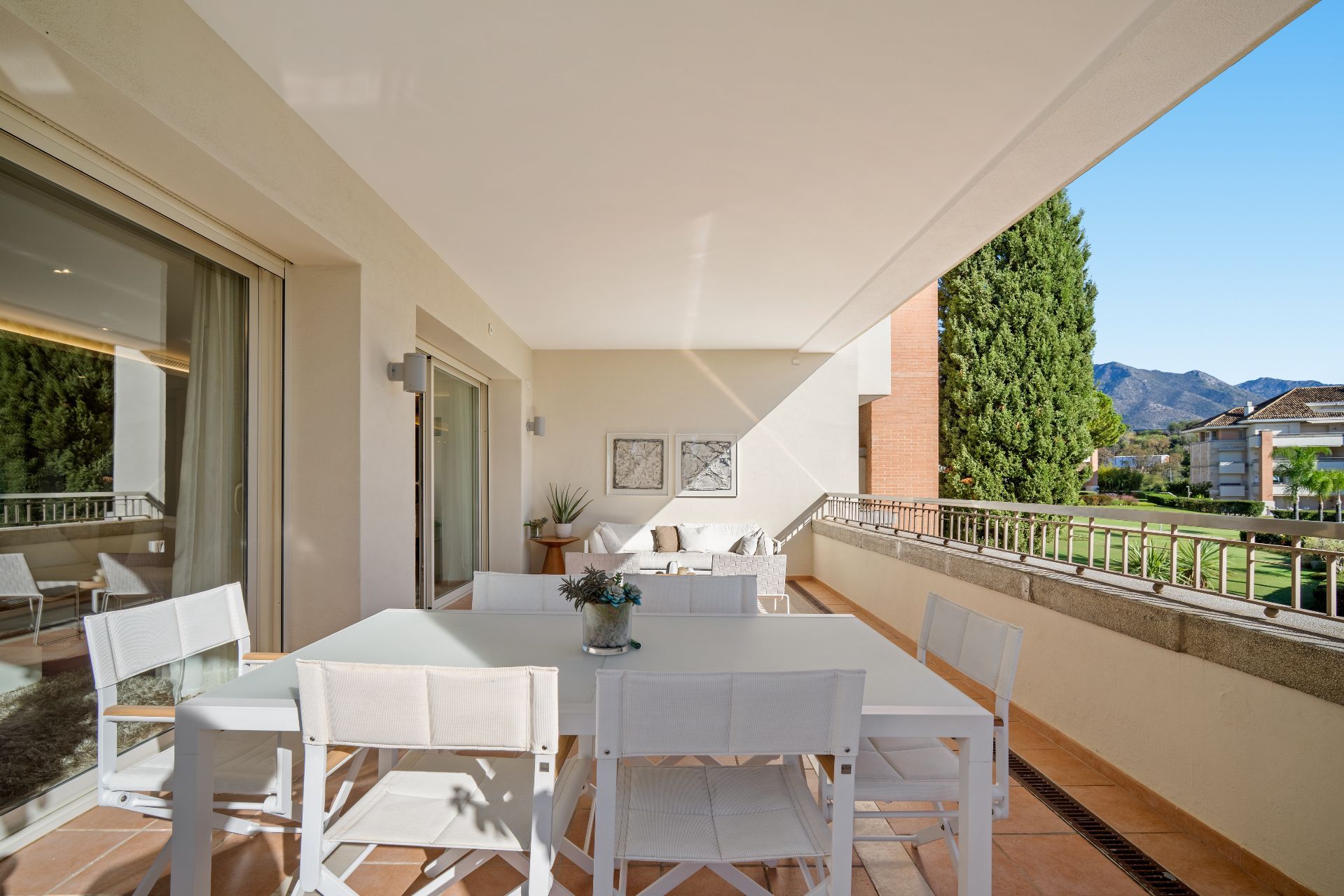 luxo-estate-3 Marbella Golden Mile Marbella apartment 4 Bedrooms