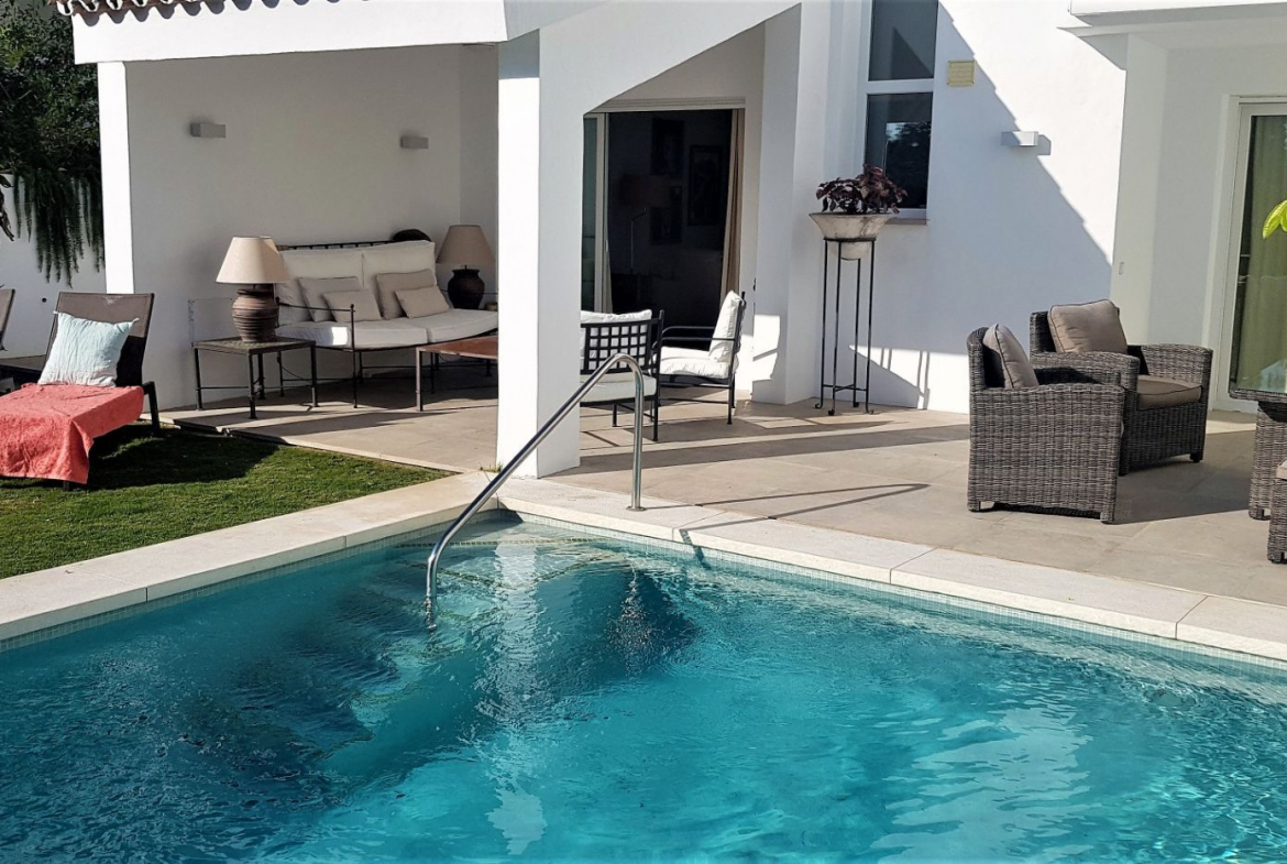 Nueva Andalucia Marbella townhouse 4 Bedrooms