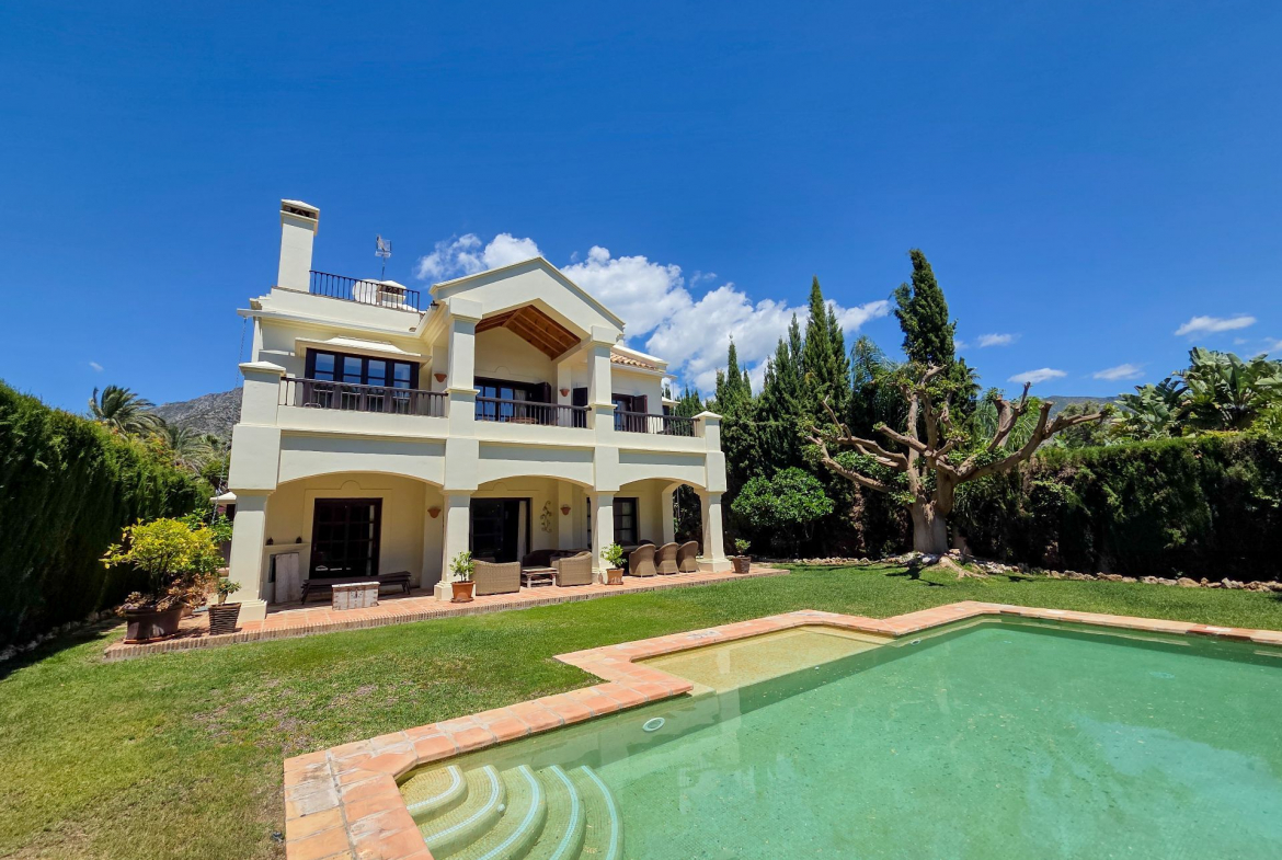 Marbella Golden Mile Marbella villa 5 Bedrooms