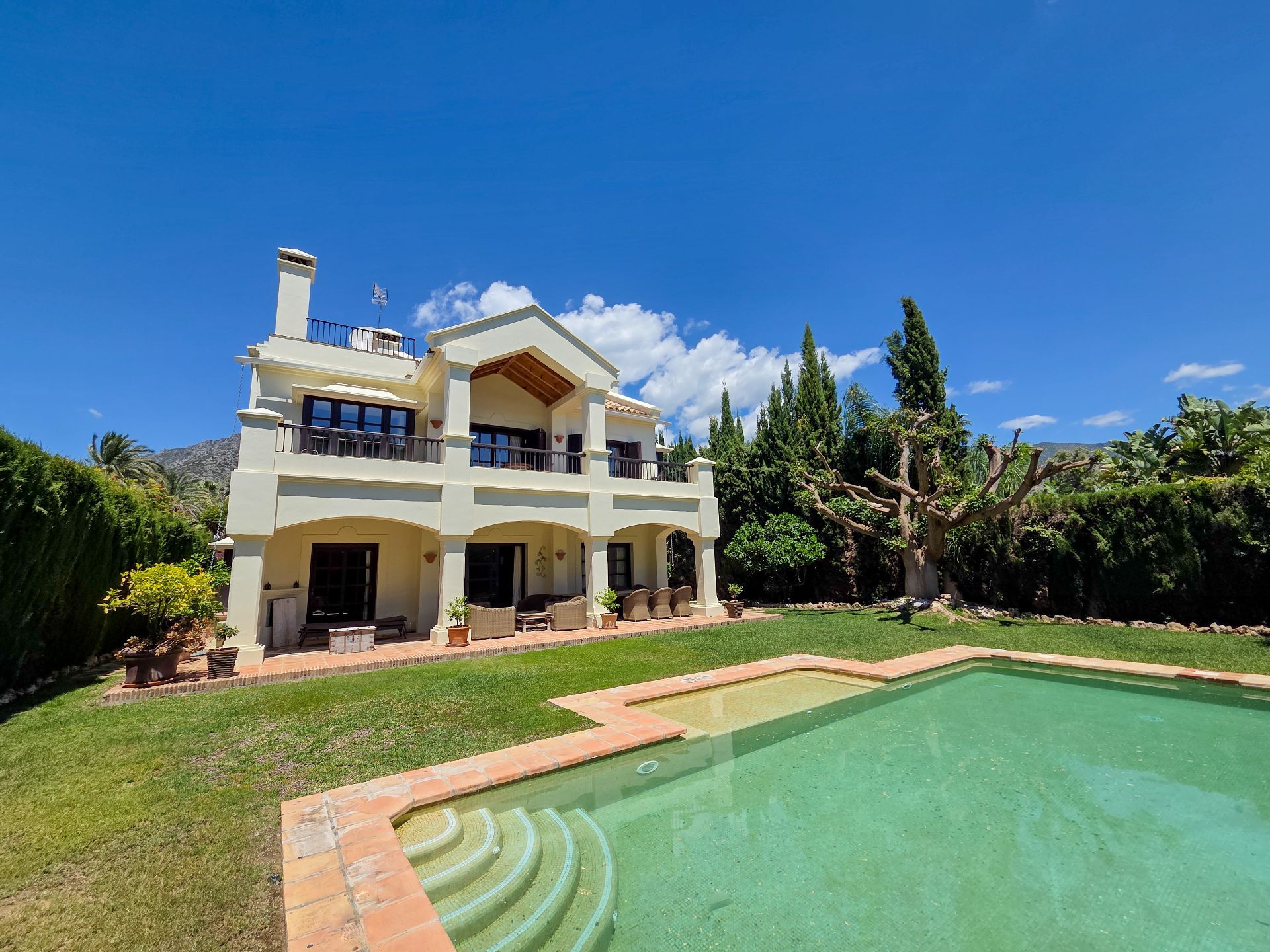 Marbella Golden Mile Marbella villa 5 Bedrooms