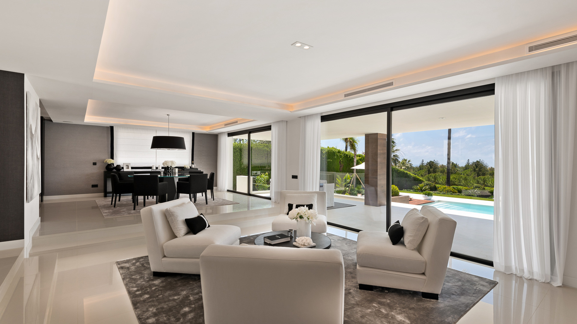 luxo-estate-3 Nueva Andalucia Marbella villa 6 Bedrooms