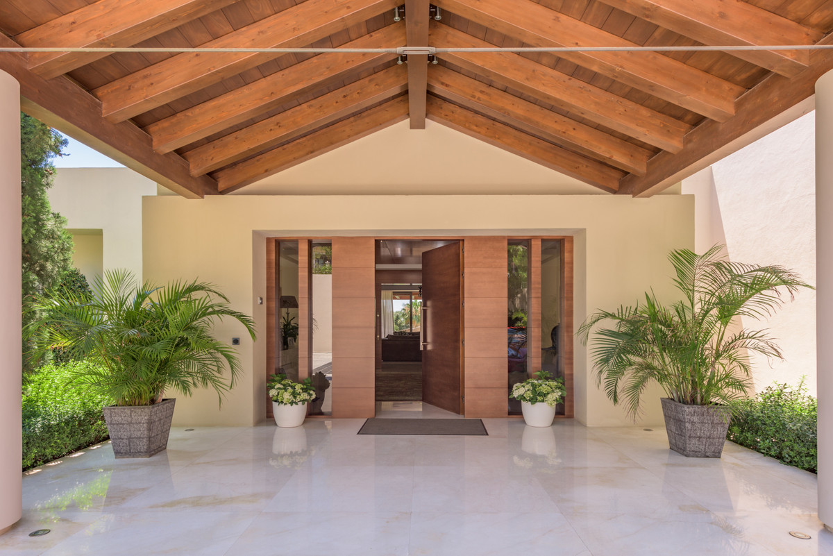 luxo-estate-3 Luxury Mansion for Sale in Sierra Blanca Marbella