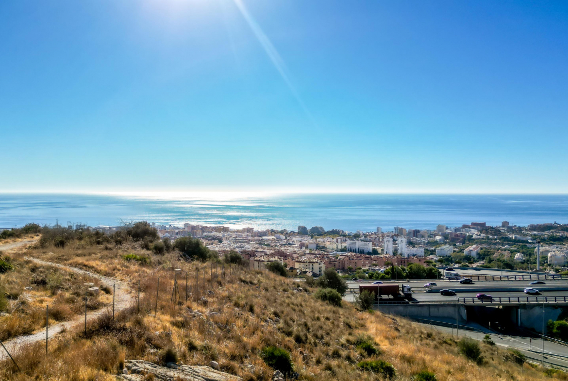 Arroyo de la Miel Benalmadena plot  Bedrooms