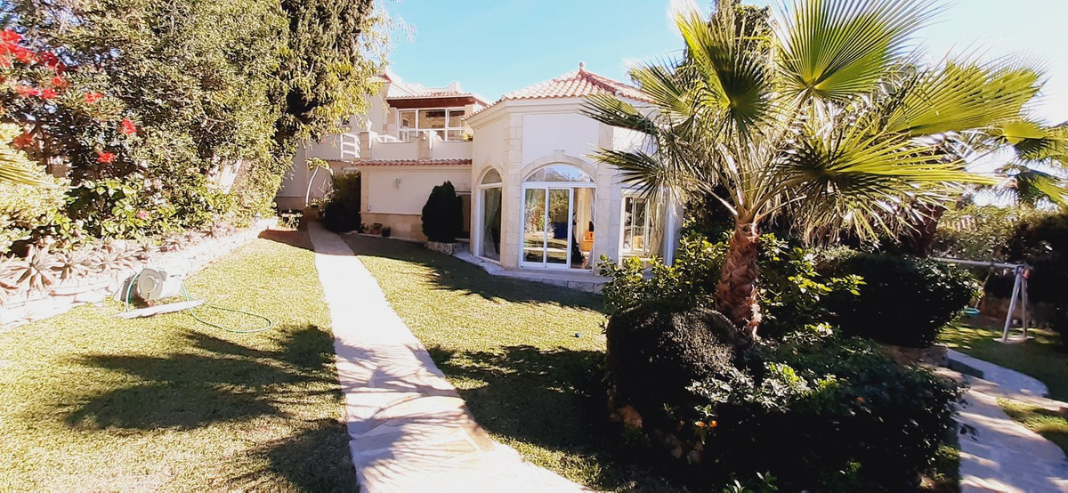 El Rosario Marbella villa 5 Bedrooms