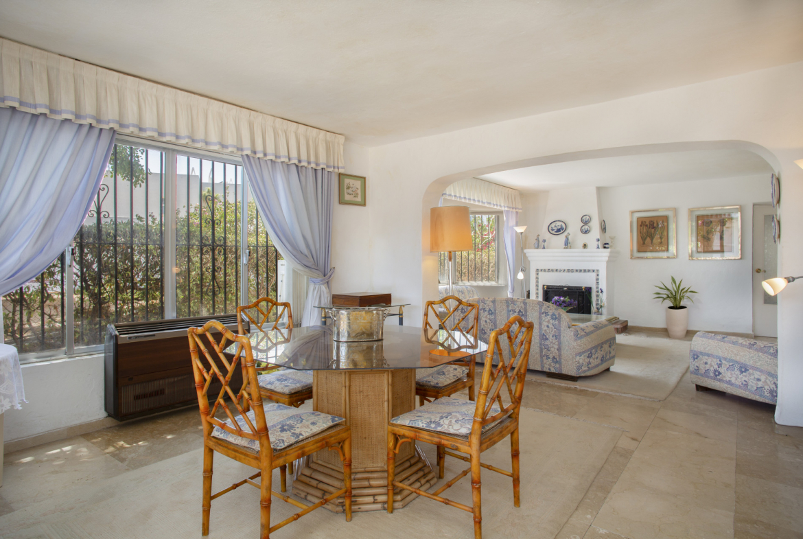 Guadalmina Baja San Pedro Alcantara villa 4 Bedrooms