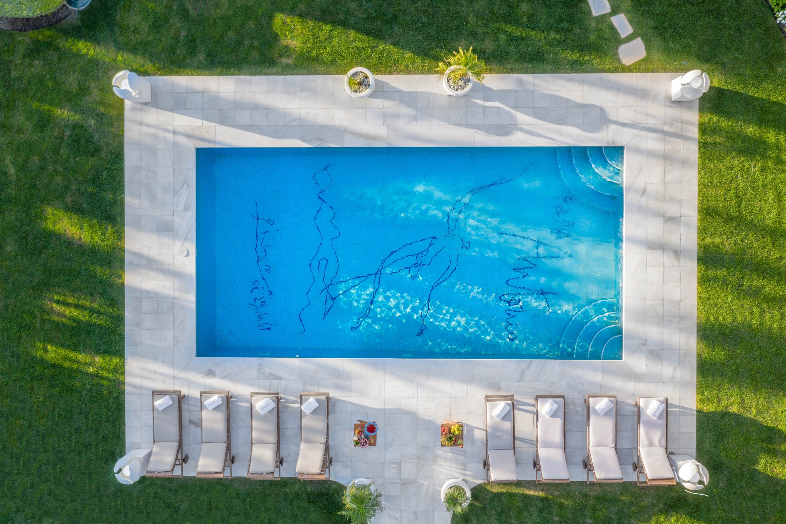 luxo-estate-3 Beachfront Mansion for Sale in Puerto Banús | Marbella