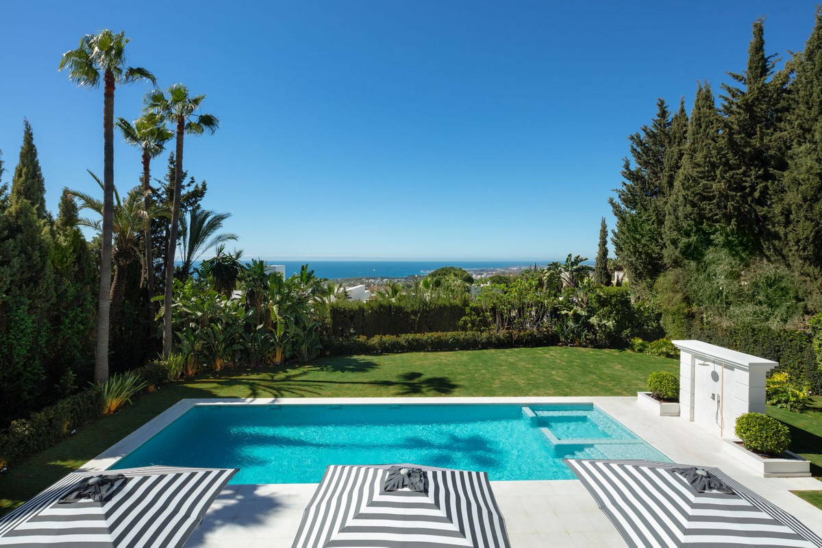 R5337274 Sierra Blanca Marbella villa 6 Bedrooms