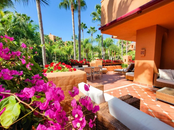 Nueva Andalucia Marbella penthouse 3 Bedrooms