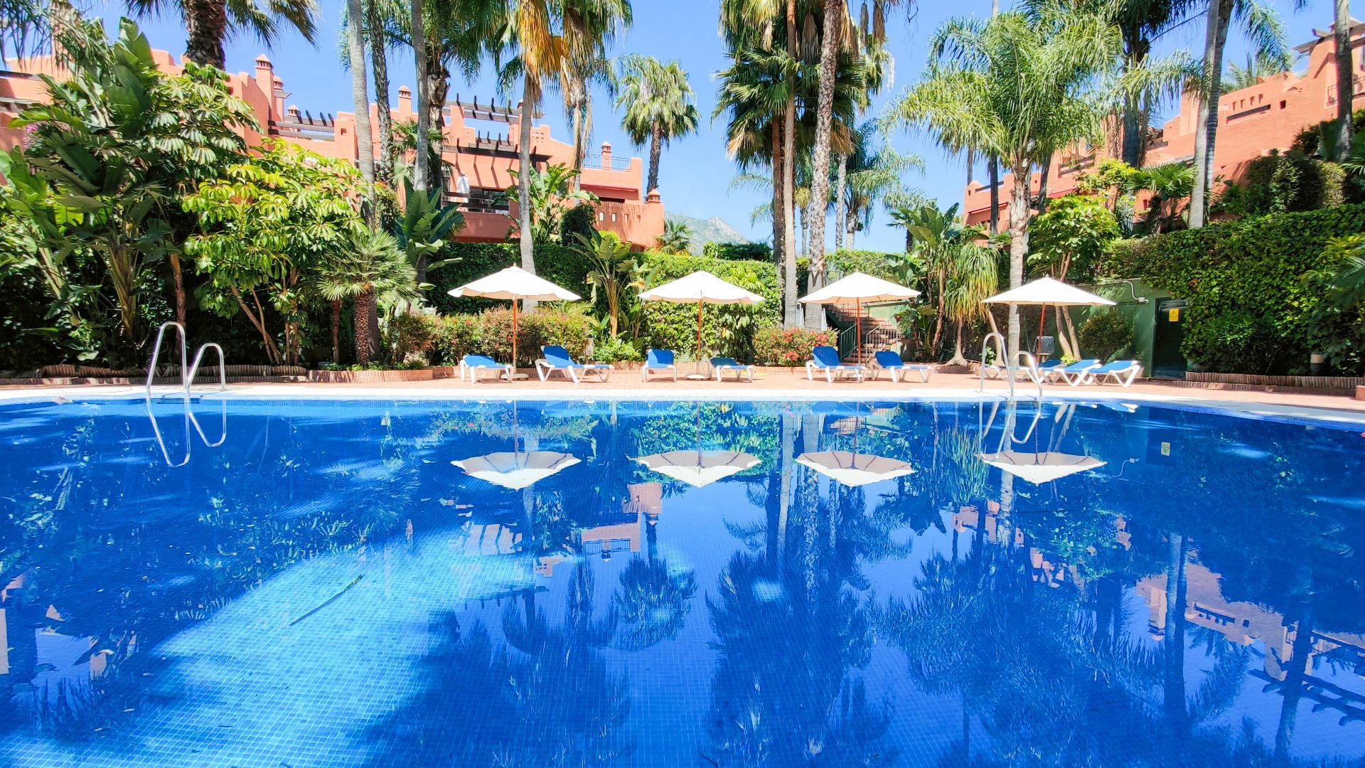 CMH475 Marbella Golden Mile Marbella townhouse 4 Bedrooms