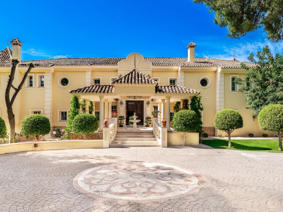 Sierra Blanca Marbella villa 6 Bedrooms