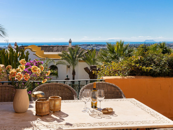 Nueva Andalucia Marbella apartment 3 Bedrooms