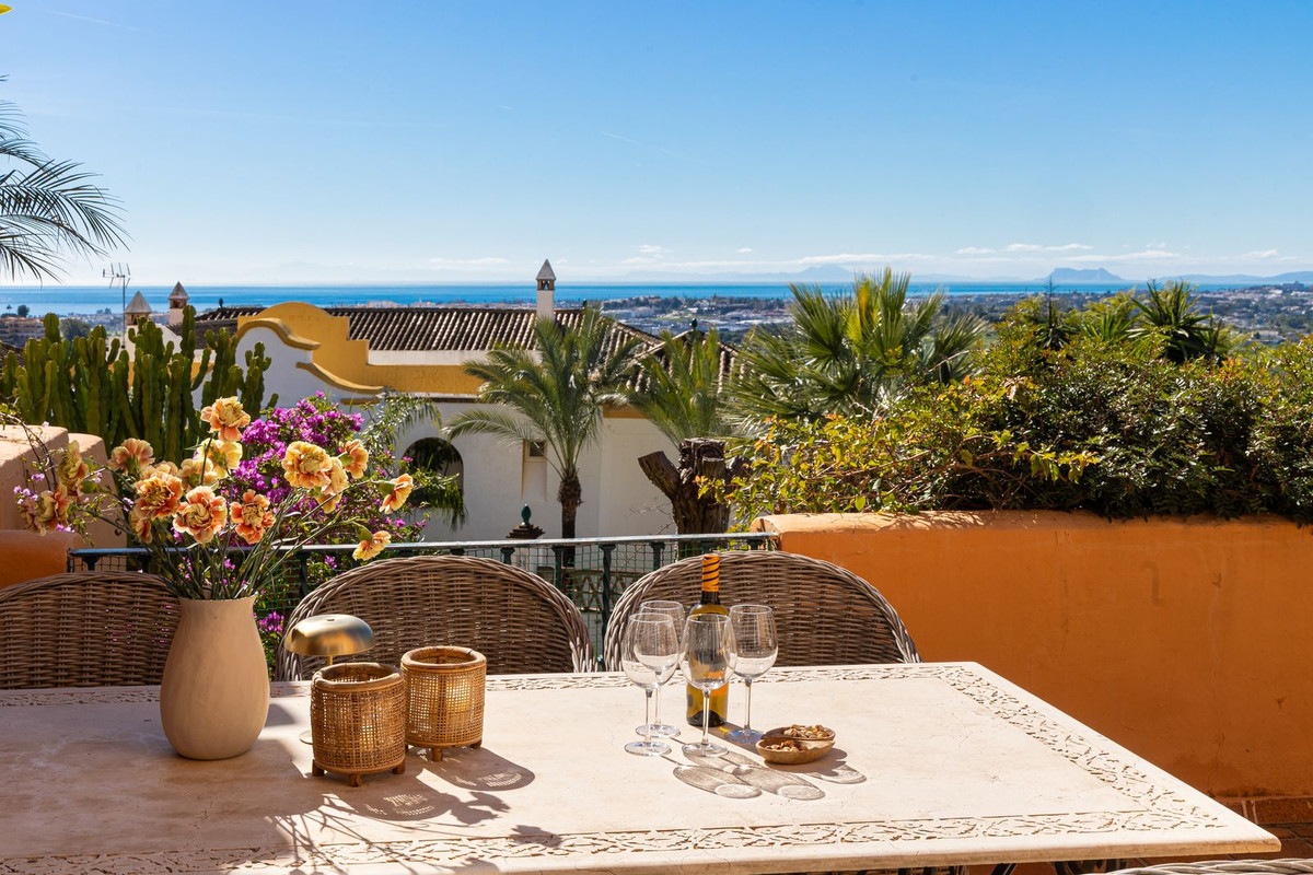 R5392288 Nueva Andalucia Marbella apartment 3 Bedrooms