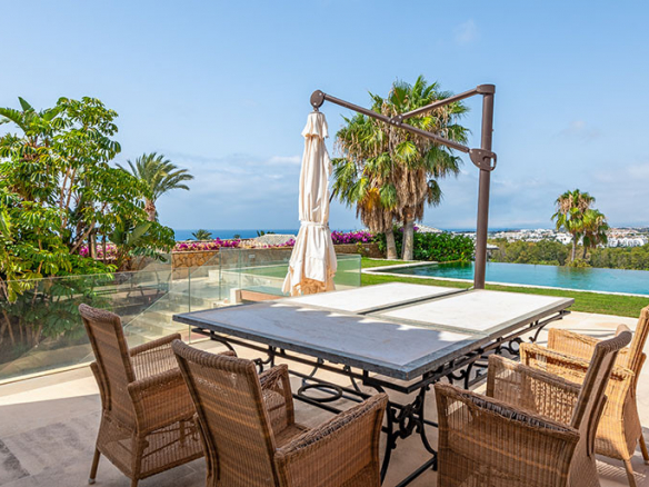 Estepona villa 8 Bedrooms