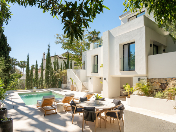 Nueva Andalucia Marbella villa 5 Bedrooms