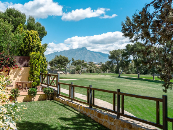 Guadalmina Alta San Pedro Alcantara villa 5 Bedrooms