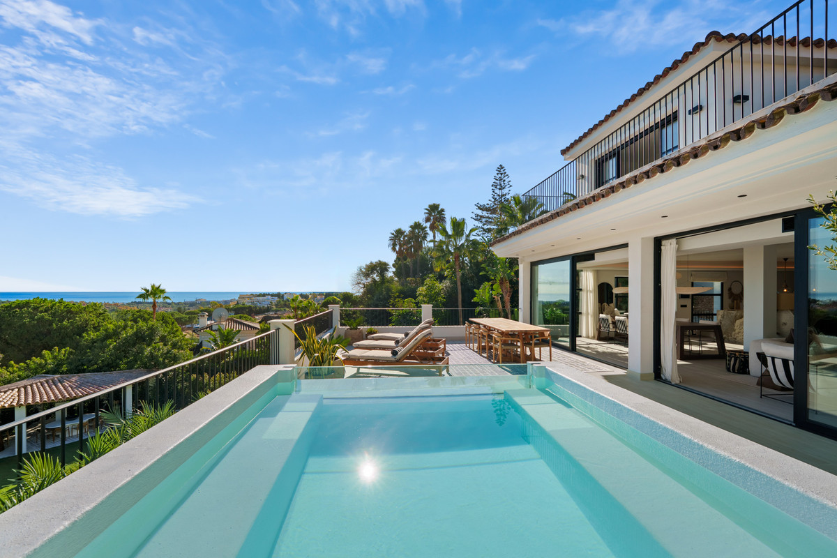 Nueva Andalucia Marbella villa 6 Bedrooms
