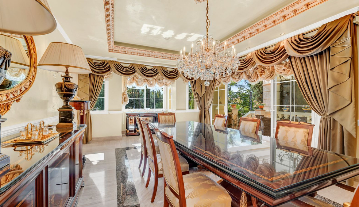 Sierra Blanca Marbella villa 6 Bedrooms