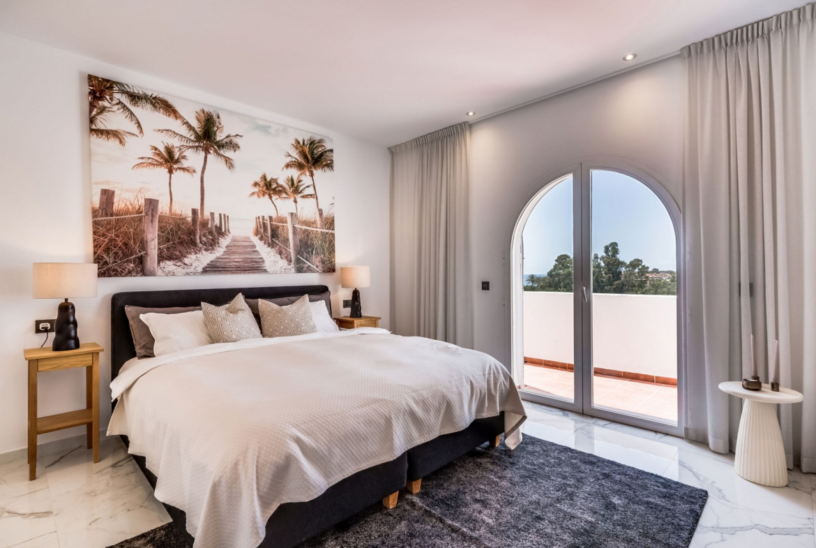 Puerto Banus Marbella penthouse 3 Bedrooms