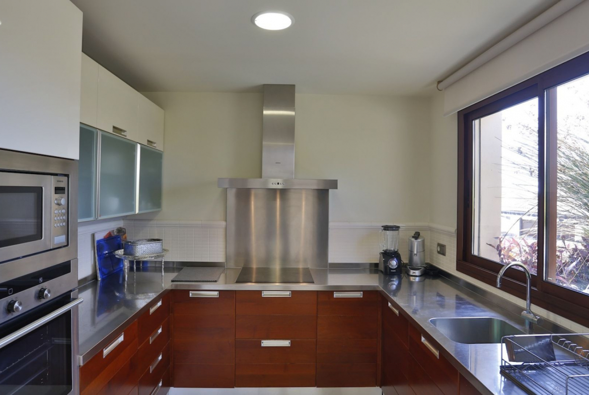 Nueva Andalucia Marbella penthouse 2 Bedrooms